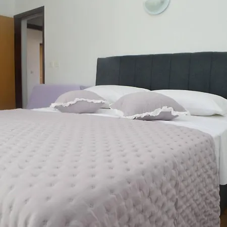 Apartment Charming Venilia