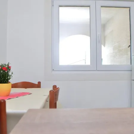 Charming Venilia Apartment *